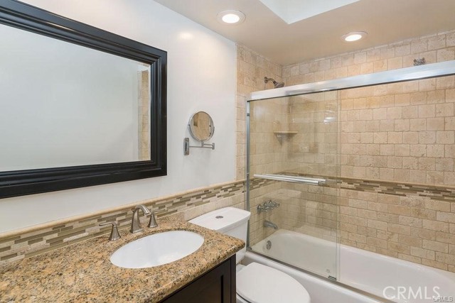 Detail Gallery Image 20 of 31 For 555 Esplanade #418,  Redondo Beach,  CA 90277 - 2 Beds | 2 Baths