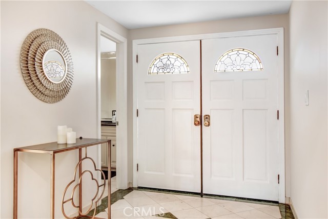 5694 Collins Place, Woodland Hills CA: https://media.crmls.org/medias/fc6b8364-9f44-40c1-a036-5c00fa227267.jpg