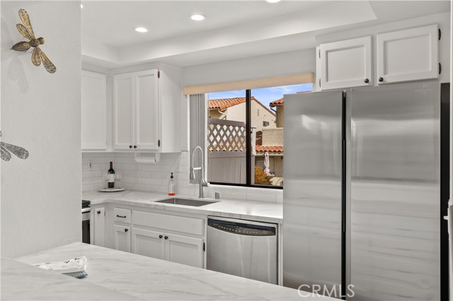 45436 Driftwood Drive, Palm Desert CA: https://media.crmls.org/medias/fc6c6094-243f-4f35-8504-d1b89f3ac619.jpg