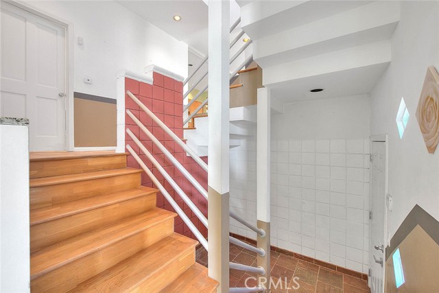 Detail Gallery Image 18 of 69 For 6423 Deep Dell, Hollywood,  CA 90068 - 3 Beds | 2/1 Baths