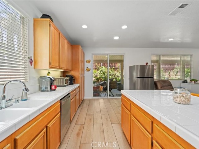 Detail Gallery Image 7 of 20 For 342 La Clarita Ave, San Jacinto,  CA 92582 - 3 Beds | 2 Baths
