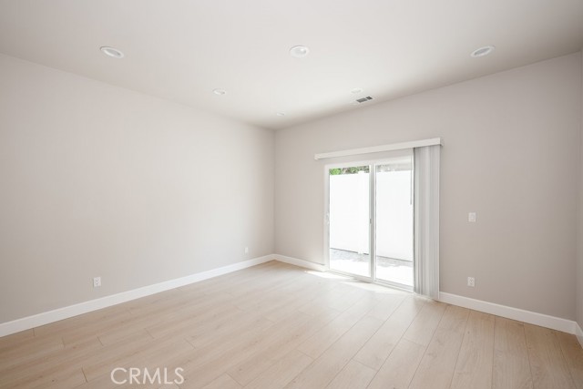 Detail Gallery Image 9 of 17 For 6148 Morella Ave, North Hollywood,  CA 91606 - 2 Beds | 2 Baths