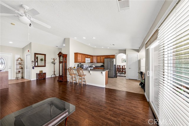 Detail Gallery Image 17 of 52 For 7841 Corona, Hesperia,  CA 92345 - 3 Beds | 2 Baths