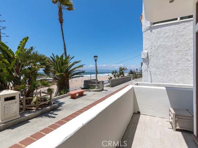 Detail Gallery Image 10 of 17 For 3616 the Strand a,  Manhattan Beach,  CA 90266 - 2 Beds | 2 Baths