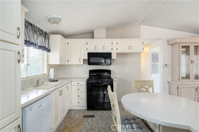 Detail Gallery Image 31 of 38 For 450 Judson #94 #94,  Redlands,  CA 92374 - 2 Beds | 2 Baths