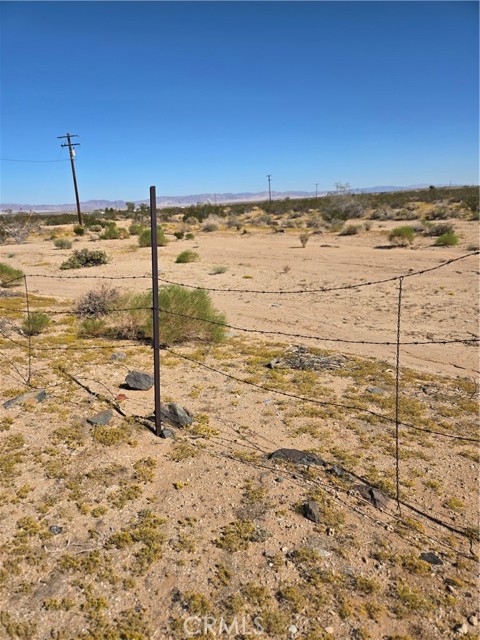 Detail Gallery Image 6 of 7 For 60033 Sespe, Landers,  CA 92285 - 3 Beds | 2 Baths