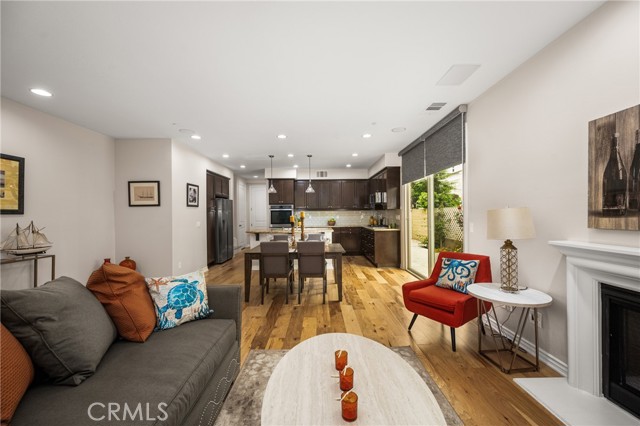 8315 Kendall Drive, Huntington Beach CA: https://media.crmls.org/medias/fc6f604e-8985-4e16-ab03-7a47597f4909.jpg