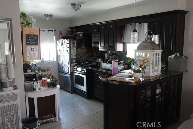 16204 S Bradfield Avenue, Compton CA: https://media.crmls.org/medias/fc6faff3-6208-44e1-a829-053aef3f09af.jpg