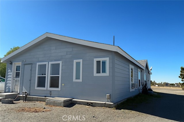 Detail Gallery Image 3 of 22 For 13130 Evergreen, Pinon Hills,  CA 92372 - 3 Beds | 2 Baths