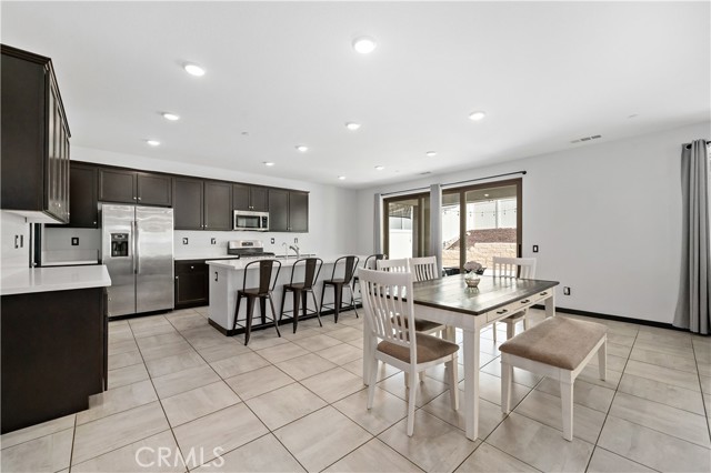 Detail Gallery Image 13 of 72 For 30924 Falling Star Pl, Murrieta,  CA 92563 - 4 Beds | 3 Baths