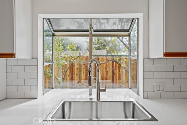 Detail Gallery Image 11 of 28 For 8631 Santa Susana Pl, West Hills,  CA 91304 - 3 Beds | 2 Baths