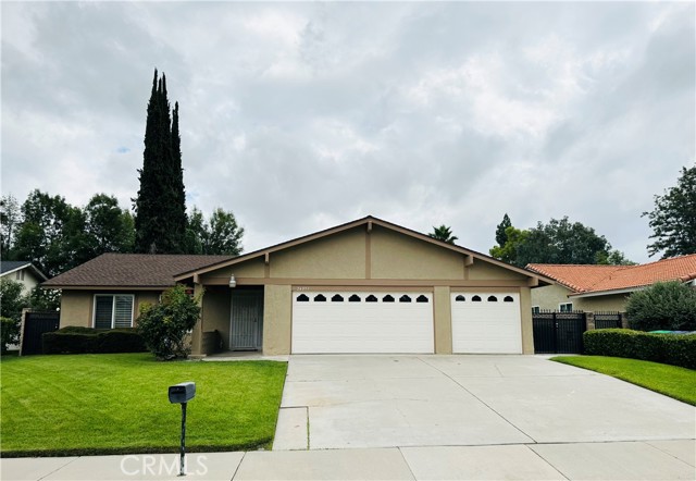 26051 Lawton Avenue, Loma Linda CA: https://media.crmls.org/medias/fc7132ff-91b9-4c90-9a7c-281fdccf5327.jpg