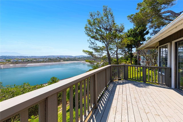 Detail Gallery Image 33 of 47 For 24 Coventry, Newport Beach,  CA 92660 - 2 Beds | 2 Baths
