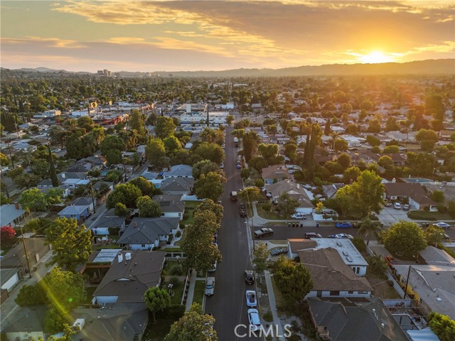 Detail Gallery Image 59 of 59 For 19120 Hartland St, Reseda,  CA 91335 - 5 Beds | 3 Baths