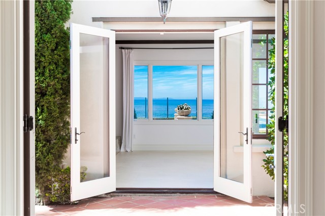 Detail Gallery Image 5 of 33 For 23 Atlantis Cove, Newport Coast,  CA 92657 - 5 Beds | 4 Baths