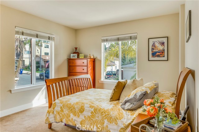 160 Ardmore Avenue, Hermosa Beach, California 90254, 4 Bedrooms Bedrooms, ,3 BathroomsBathrooms,Residential,Sold,Ardmore,PV17026675