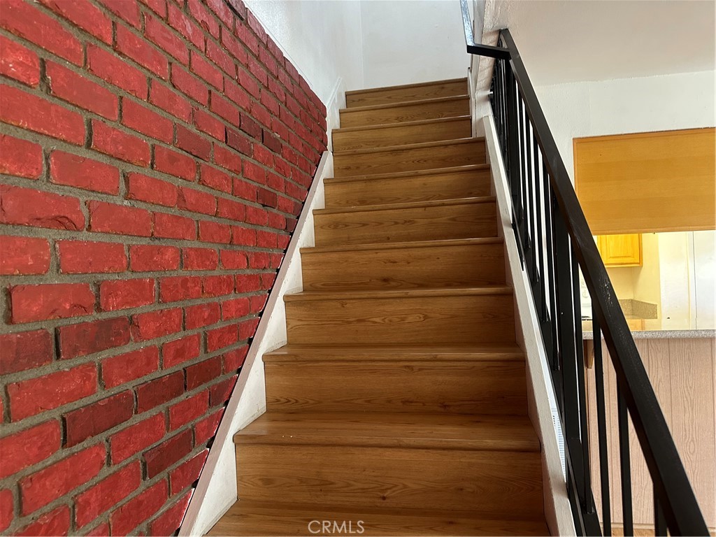 https://media.crmls.org/medias/fc75001c-a50e-4899-802c-bb2a8582594e.jpg?preset=X-Large