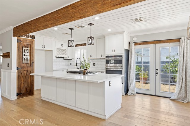 3834 Hillside Avenue, Norco CA: https://media.crmls.org/medias/fc756df7-c2a3-47de-a377-1fb33b0f3a4c.jpg