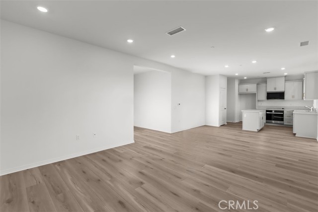 Detail Gallery Image 4 of 15 For 9667 Salamanca St, Riverside,  CA 92508 - 3 Beds | 2/1 Baths