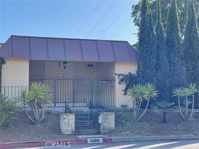 11300 Dona Lisa Drive photo 2