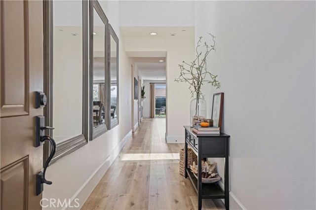 Detail Gallery Image 5 of 62 For 28658 Farrier Dr, Valencia,  CA 91354 - 3 Beds | 3/1 Baths