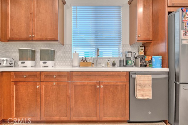 831 Wintergreen Way, Upland CA: https://media.crmls.org/medias/fc75d16b-0379-4c4e-9d77-8703795f7cd4.jpg