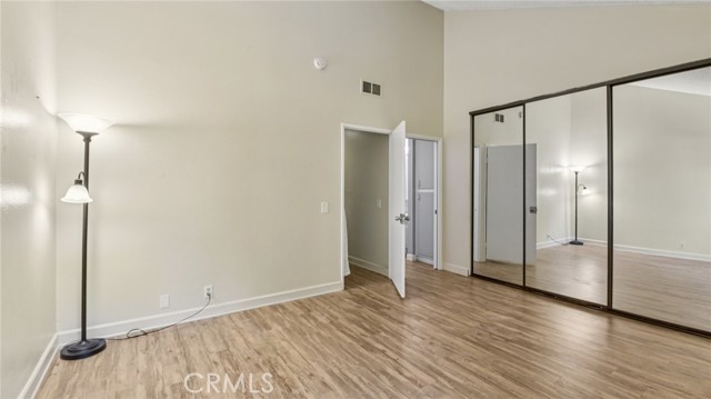 6816 Alondra Boulevard, Paramount CA: https://media.crmls.org/medias/fc761fbc-6922-477c-bcc0-4ea80743c3a7.jpg