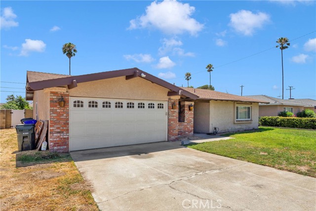 17527 Granada Avenue, Fontana, California 92335, 4 Bedrooms Bedrooms, ,2 BathroomsBathrooms,Single Family Residence,For Sale,Granada,HD24155670