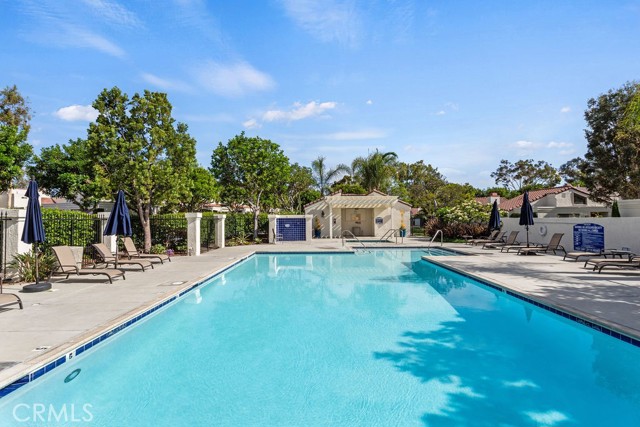 21 Morena, Irvine CA: https://media.crmls.org/medias/fc76bd11-4e04-482c-aeeb-87e9dcd4330a.jpg