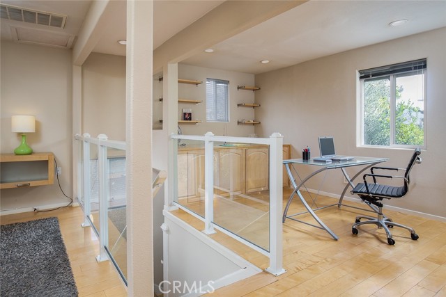 301 N Hudson Avenue, Pasadena CA: https://media.crmls.org/medias/fc77b4df-7b36-4433-97fc-c9479aebec4d.jpg