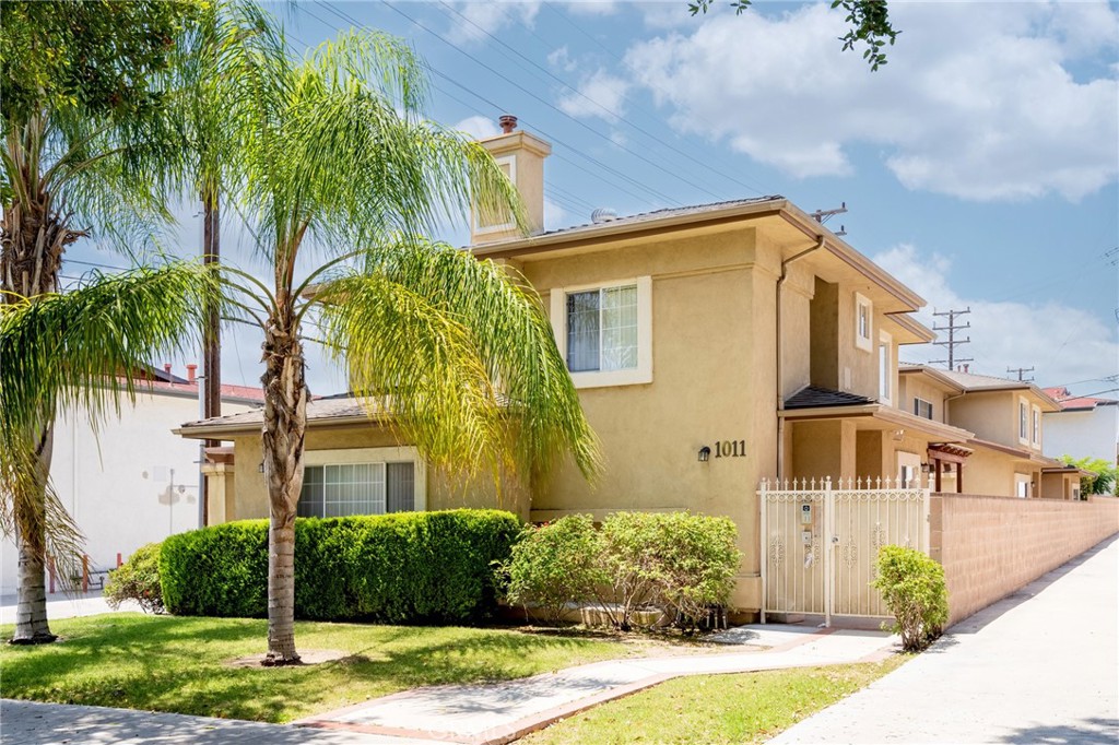 1011 Thompson Avenue #C
