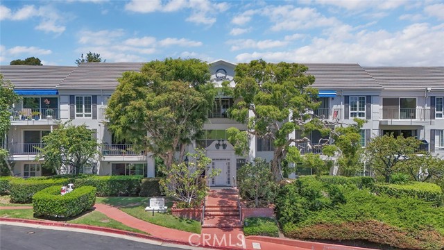 200 Mcneil Lane, Newport Beach CA: https://media.crmls.org/medias/fc7890a7-3d91-4d27-a3b0-5e616789fc72.jpg
