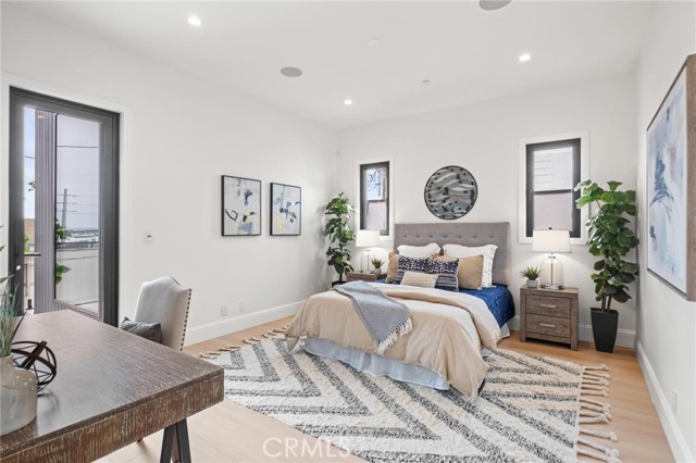 3609 Oak Avenue, Manhattan Beach CA: https://media.crmls.org/medias/fc78bde2-8ba3-40a0-89a1-b6f78a6074cb.jpg