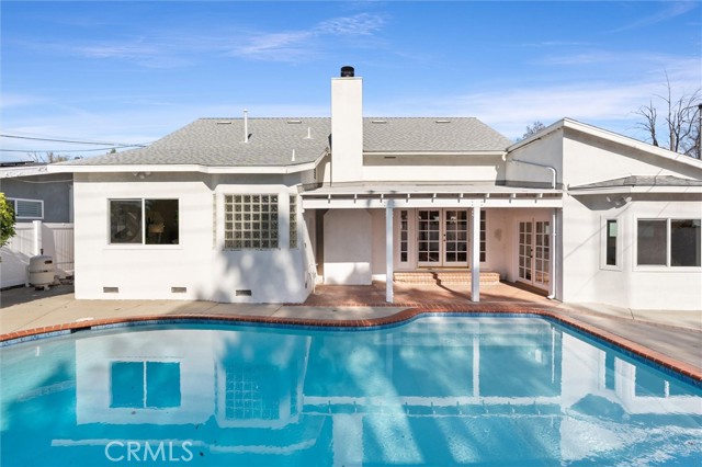 16914 Flanders, Granada Hills CA: https://media.crmls.org/medias/fc793c86-c2c5-47d1-9fde-b366c1331ad7.jpg