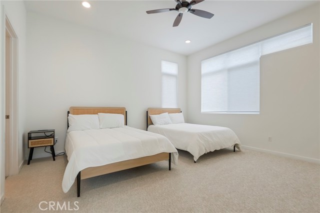 Detail Gallery Image 16 of 34 For 809 Brickyard Ln, Costa Mesa,  CA 92627 - 2 Beds | 2/2 Baths