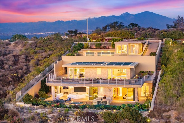 3355 Alta Laguna Boulevard, Laguna Beach CA: https://media.crmls.org/medias/fc7a6e9a-9641-45d0-9606-0c552c13290e.jpg