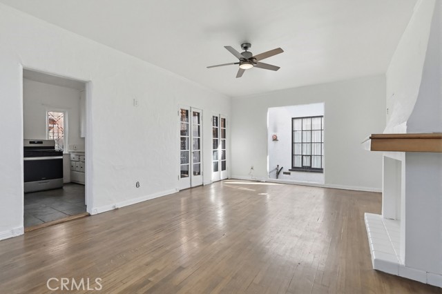 Detail Gallery Image 7 of 38 For 1527 E 3rd #1531,  Long Beach,  CA 90802 - 2 Beds | 1 Baths