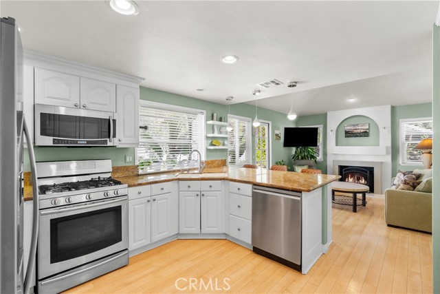 Detail Gallery Image 14 of 38 For 24632 Varese Ct, Valencia,  CA 91355 - 3 Beds | 2 Baths