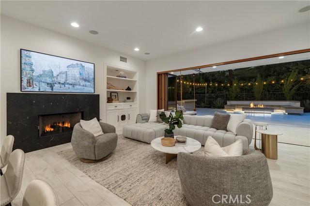 Detail Gallery Image 19 of 47 For 46 Woods Trail, Irvine,  CA 92603 - 5 Beds | 4/1 Baths