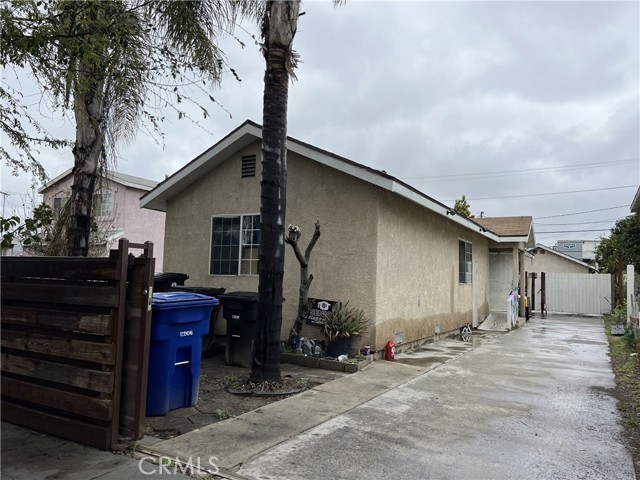 9820 Virginia Avenue, South Gate, CA, 90280 9820 Virginia Avenue, South Gate, CA, 90280