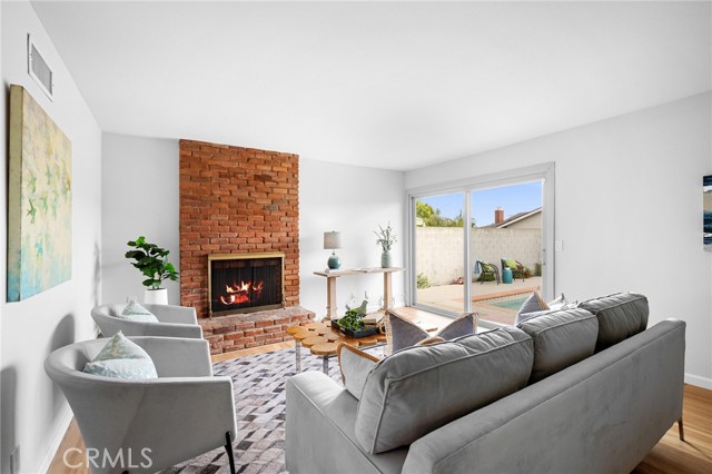 Detail Gallery Image 10 of 46 For 734 E Elsmere Dr, Carson,  CA 90746 - 3 Beds | 2 Baths