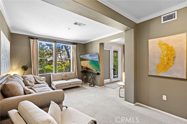 3247 Watermarke Place, Irvine CA: https://media.crmls.org/medias/fc7e77f6-7bd7-4b1d-ac70-fea1fa45c6c5.jpg