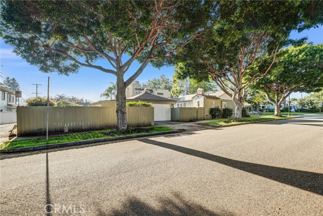 Detail Gallery Image 3 of 34 For 2832 Washington, Santa Monica,  CA 90403 - 2 Beds | 2 Baths