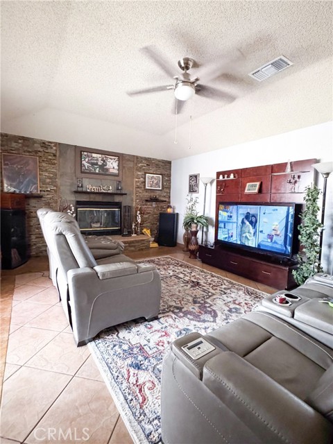 Detail Gallery Image 11 of 31 For 7851 Greenwood Avenue, California City,  CA 93505 - 3 Beds | 2 Baths