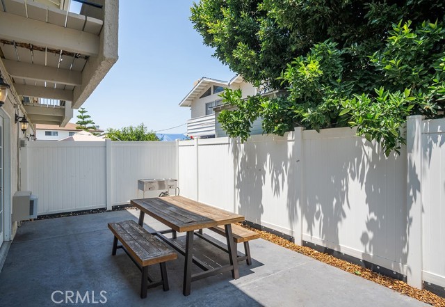 1192 Mitchell Avenue, Tustin CA: https://media.crmls.org/medias/fc808648-f5a4-4061-9b11-97495cc8ba7d.jpg