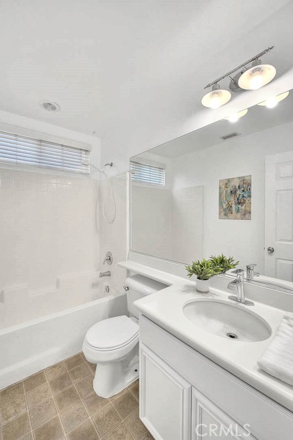37089 Meadow Brook Way, Beaumont CA: https://media.crmls.org/medias/fc80ad03-0724-47c1-9ece-d80426014d3b.jpg
