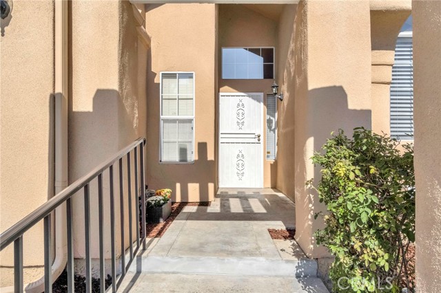 Detail Gallery Image 4 of 32 For 645 E Champlain Dr #106,  Fresno,  CA 93730 - 2 Beds | 4 Baths