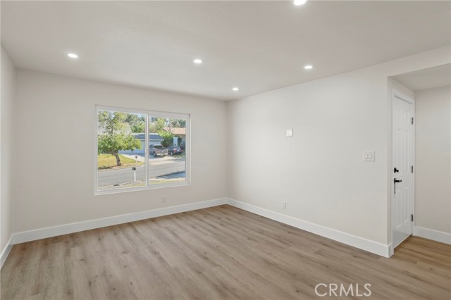 Detail Gallery Image 5 of 26 For 2192 Adrienne, Corona,  CA 92882 - 3 Beds | 2 Baths