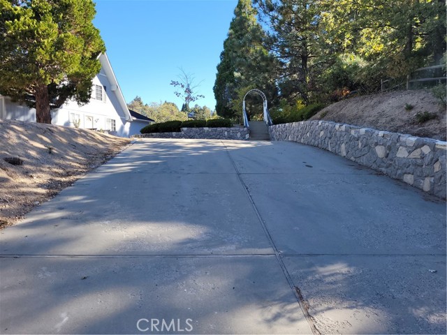 27068 Ironwood, Lake Arrowhead, CA 92352