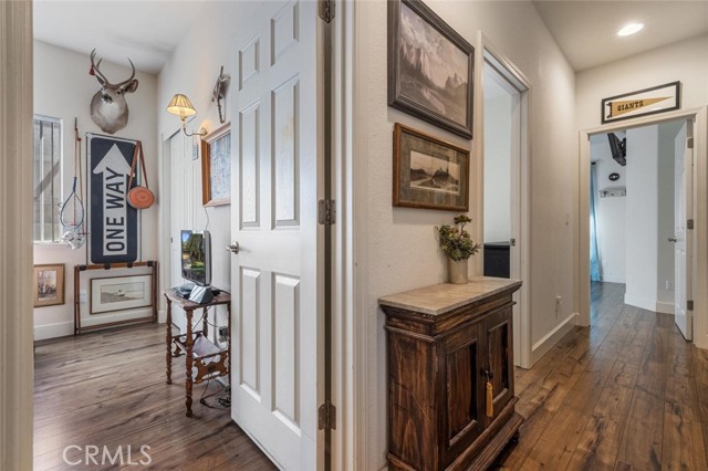 1708 Bandon Court, Oakdale CA: https://media.crmls.org/medias/fc846ddc-5fe3-4ac9-b291-9f5018e27672.jpg